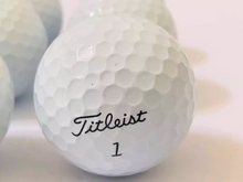 Cargar imagen en el visor de la galería, 15 BOLAS DE GOLF TITLEIST AVX