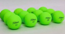 Cargar imagen en el visor de la galería, 15 Pelotas De Golf Titleits Velocity Verdes

